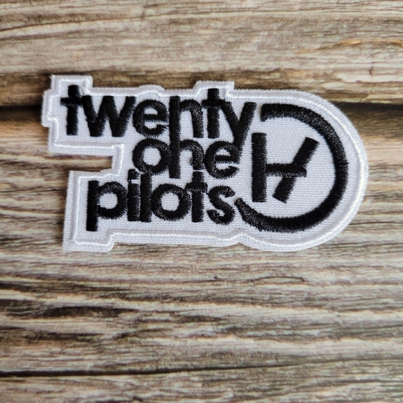 Twenty One Pilots Alternative Hip Hop Y2k Embroidered Iron on Patch - Picture 1 of 2